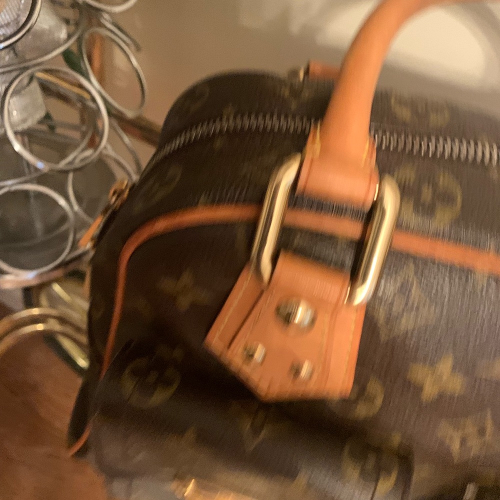 Monogram Manhattan Handbag - Picture 5 of 13